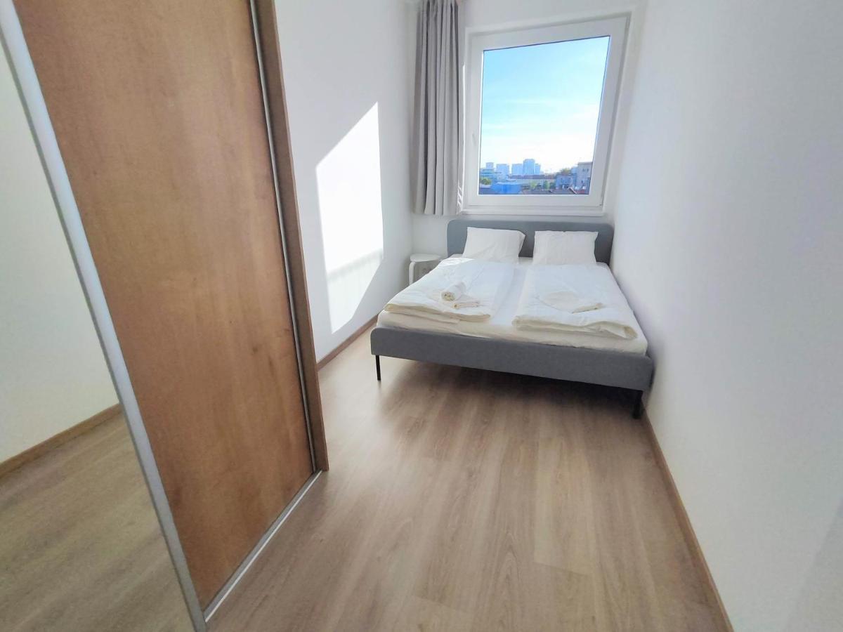 Schanz - Quietly Oriented - Private Parking - Balcony ブラチスラヴァ エクステリア 写真