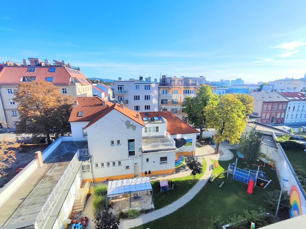 Schanz - Quietly Oriented - Private Parking - Balcony ブラチスラヴァ エクステリア 写真