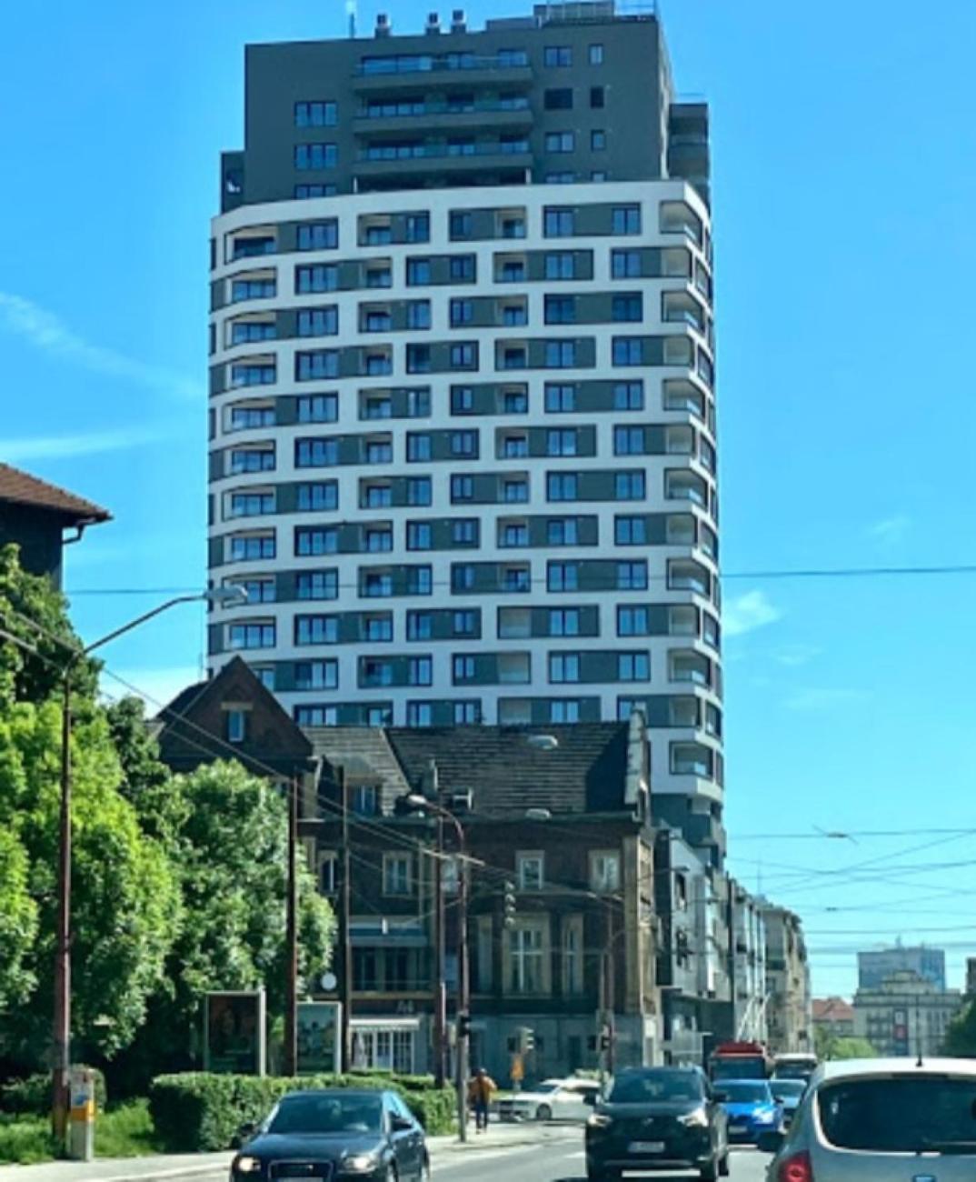 Schanz - Quietly Oriented - Private Parking - Balcony ブラチスラヴァ エクステリア 写真